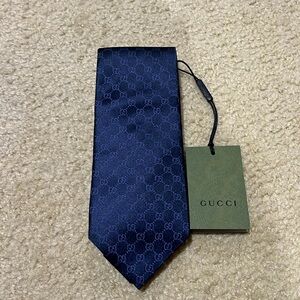 Gucci Necktie. Navy Blue.